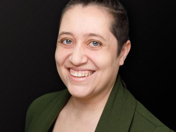 Destiney Roxburgh, REALTOR® Official Real Estate Headshot Portrait