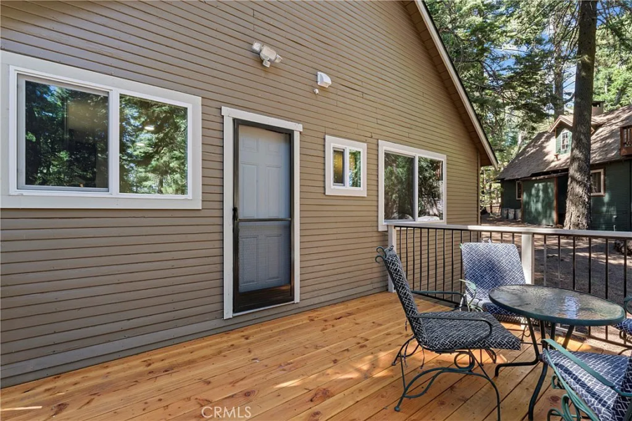 Home For Sale At 27917 Squirrel Lane Lake Arrowhead Ca 005
