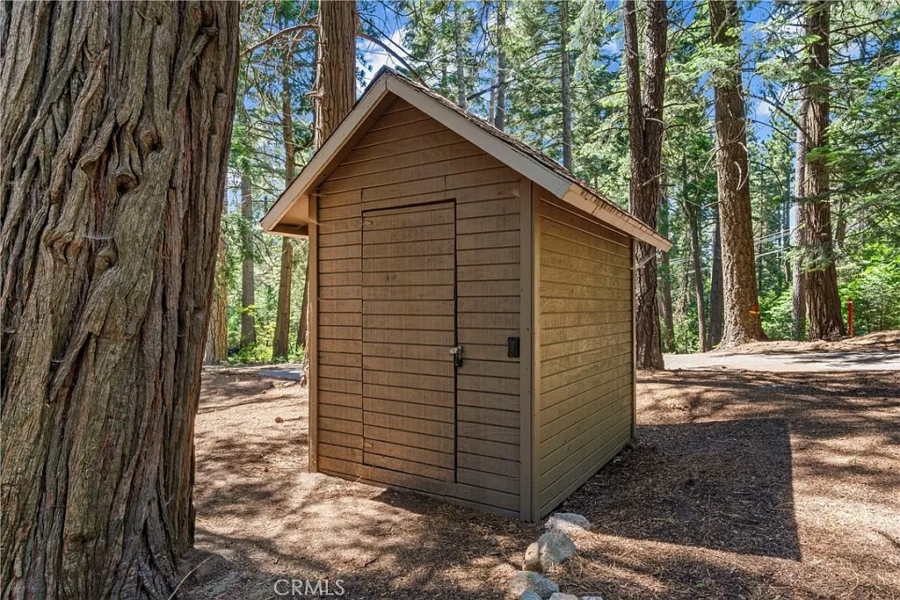 Home For Sale At 27917 Squirrel Lane Lake Arrowhead Ca 007