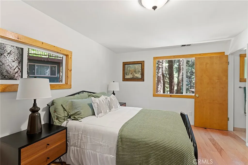 Home For Sale At 27917 Squirrel Lane Lake Arrowhead Ca 013