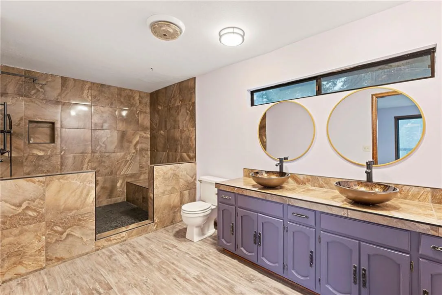 Crestline Home For Sale At 161 Pine Ridge Road Crestline Ca Bathroom 01