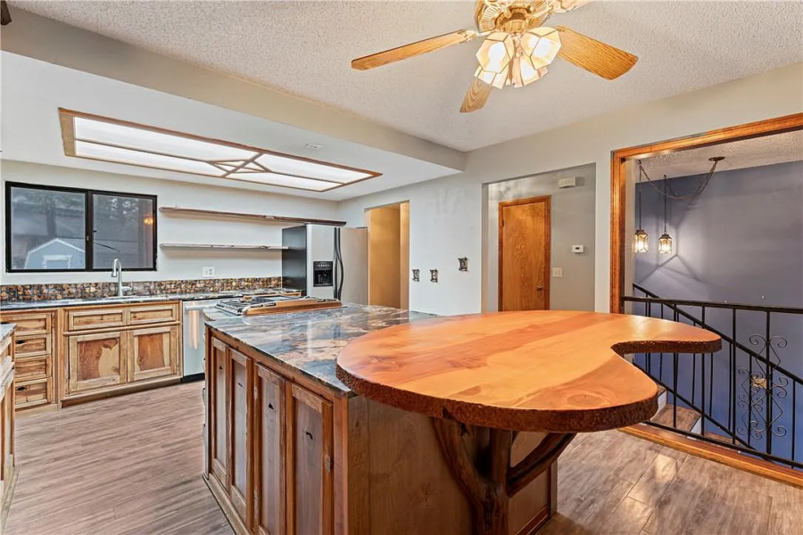 Crestline Home For Sale At 161 Pine Ridge Road Crestline Ca Kitchen 03